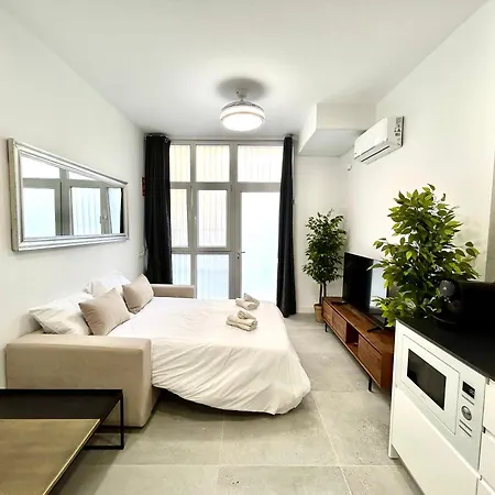 Urban Escape - Comfort Meets Luxury Appartamento *