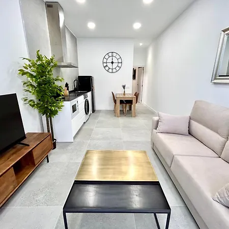 Appartamento Urban Escape - Comfort Meets Luxury Valenza