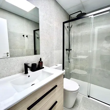 Urban Escape - Comfort Meets Luxury Apartamento *